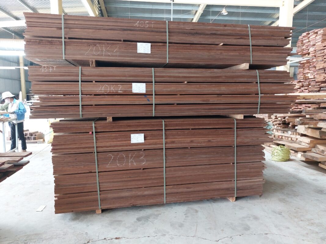 Phôi gỗ tần bì biến tính